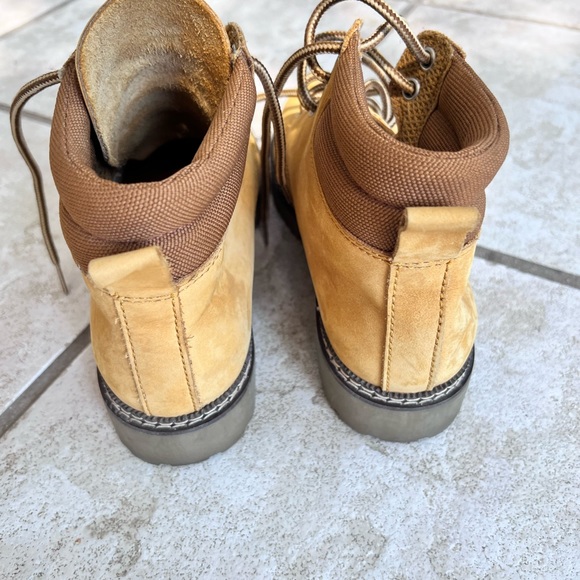 Candies wheat high top boots size 9 - Picture 4 of 4